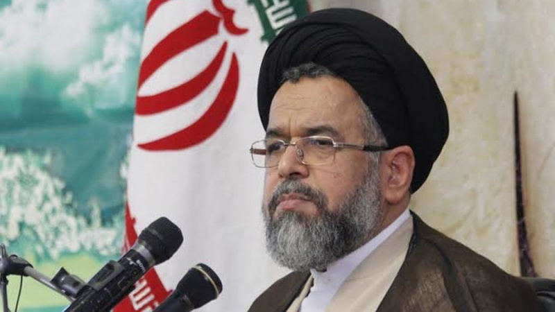 Iranpress: إيران تراقب جميع تحركات الأعداء اليائسة