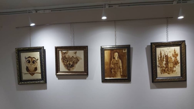 Iranpress: إقامة معرض رسوم لفنانين أفغان في طهران