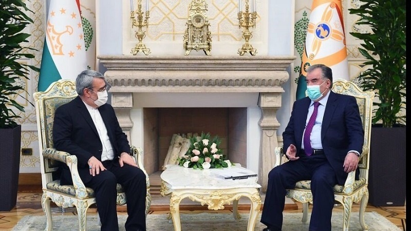 وزير الداخلية يلتقي برئيس ووزير داخلية طاجيكستان 