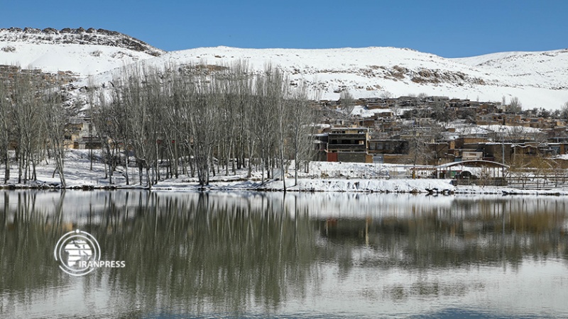 مدينة ‘سميرم’ تكتسي الثوب الأبيض من الثلج