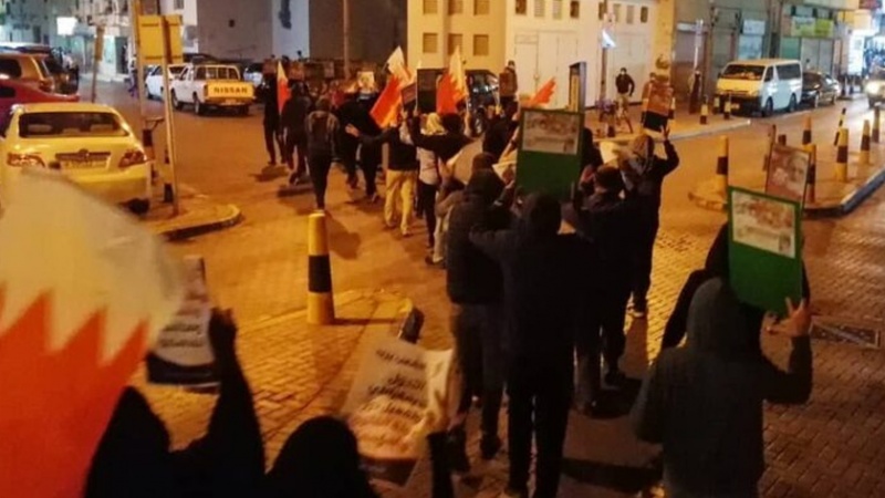 Iranpress: مظاهرات في البحرين في الذكرى العاشرة لثورة 14 فبراير 
