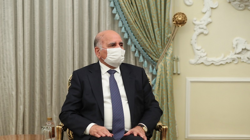 Iranpress: وزير الخارجية العراقي يصل إلى طهران