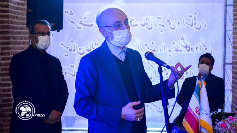 Iranpress: معرض منجزات نووية في مدينة قزوين