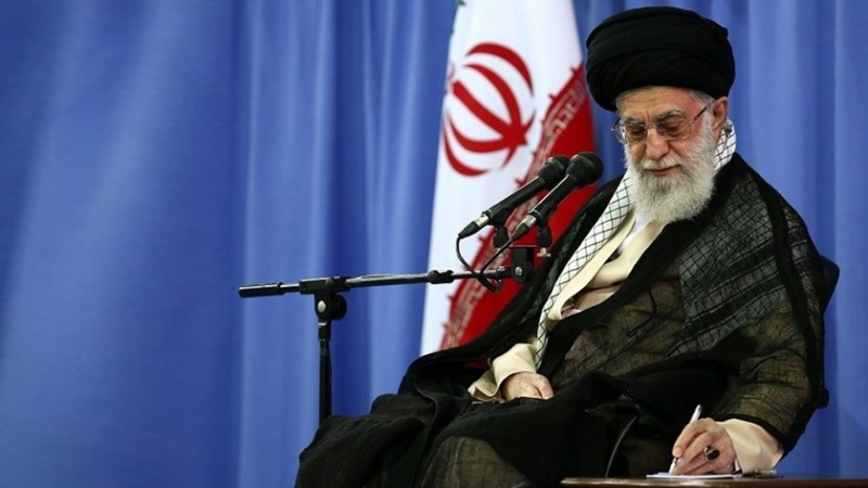 Iranpress: قائد الثورة: قوة الإيمان مهّدت الطريق لنضالات كبيرة للمرأة الإيرانية