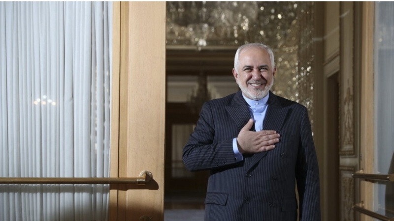 Iranpress: ظريف يهنئ العالم بحلول العام الإيراني الجديد