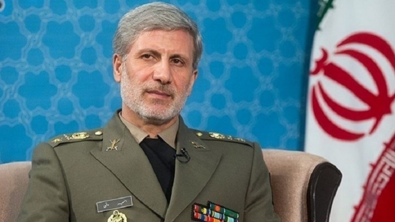 Iranpress: وزير الدفاع الإيراني يهنئ نظرائه الإقليميين بحلول العام الجديد