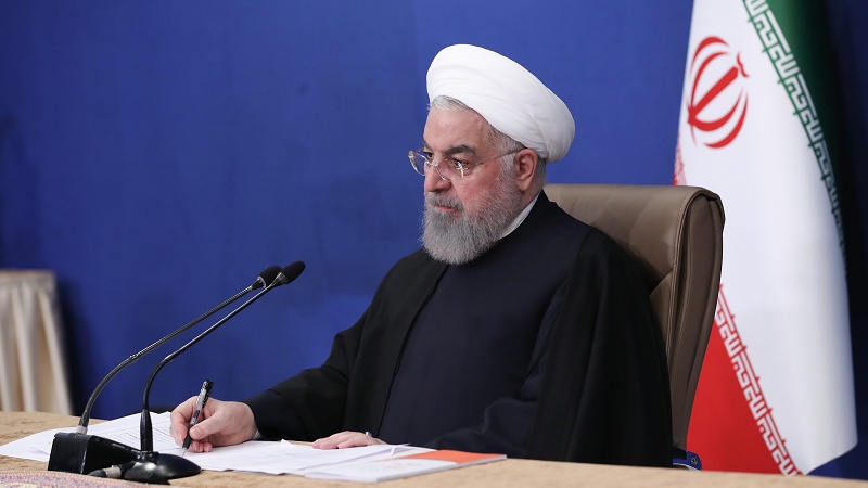 Iranpress: روحاني: العلم والثقافة يعتبران الطريق الوحيد للتقارب بين الشعوب