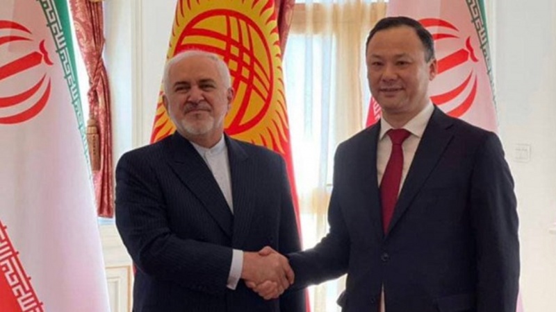 Iranpress: إيران وقيرغيزستان تؤكدان على ضرورة تطوير العلاقات الثنائية