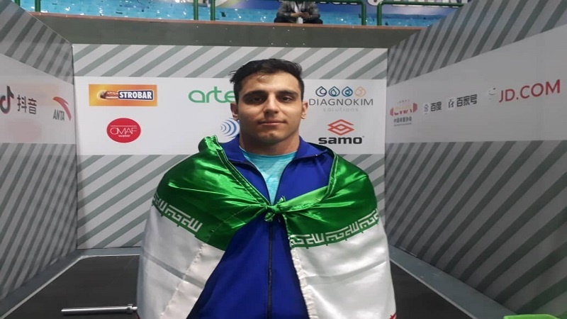 Iranpress: رباع إيراني يفوز بالذهبية في بطولة آسيا لرفع الأثقال