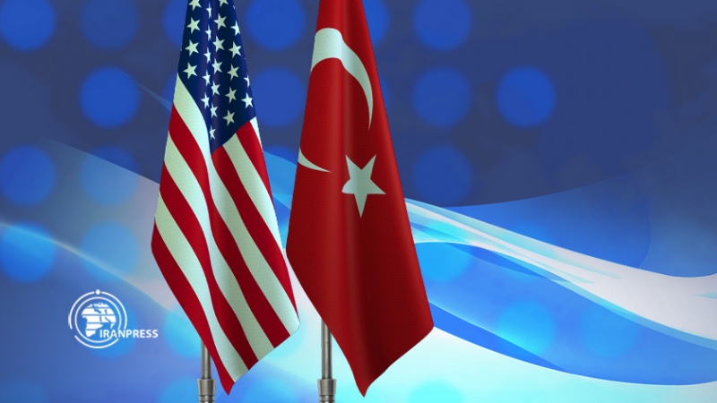 اذعان چاووش اوغلو به اختلاف در روابط ترکیه با آمریکا