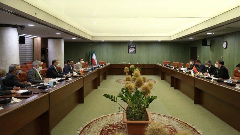 Iranpress: وزير: البذور المنتجة في إيران قابلة للبيع في 63 دولة بالعالم