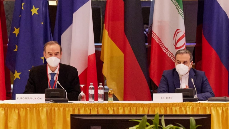 Iranpress: إيران ومجموعة 1+4 تواصلان مشاوراتهما المكثفة في فيينا
