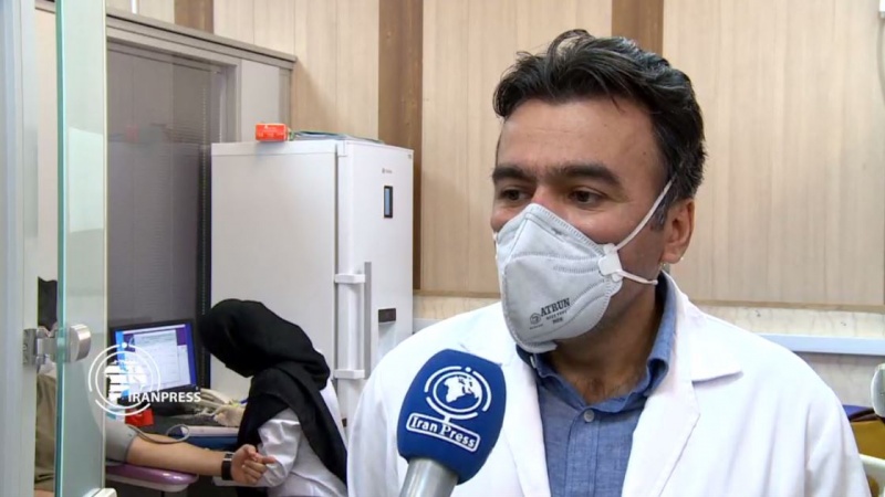 Iranpress: بدء تطعيم لقاح إيراني يُستخدم عن طريق الاستنشاق 