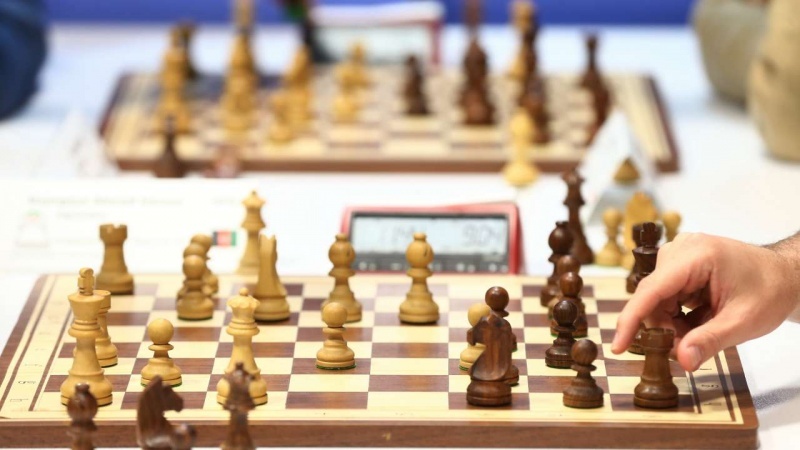 Iranpress: تنافس أفضل 16 لاعباً للشطرنج في بطولة إيران