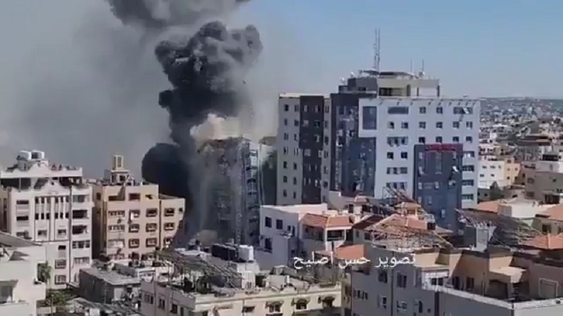 Iranpress: مالك برج قصفه الاحتلال بغزة يتقدم بشكوى للجنائية الدولية