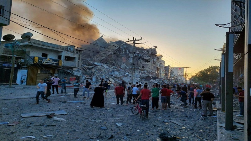 Iranpress: انهيار برج في غزة يضم مكاتب أسوشيتد برس والجزيرة بعد ضربة إسرائيلية