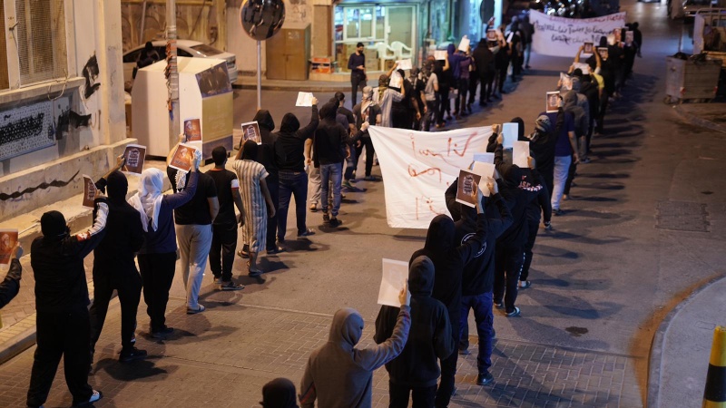 Iranpress: البحرينيون يواصلون حراكهم المطلبي