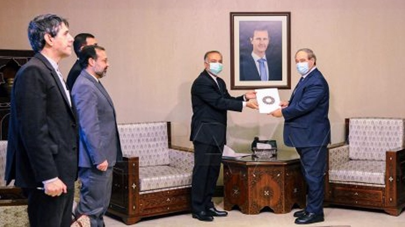 Iranpress: وزير الخارجية السوري يتسلم أوراق اعتماد السفير الإيراني الجديد
