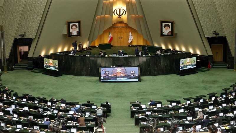 Iranpress: نواب مجلس الشورى الإسلامي يؤكدون ضرورة الغاء جميع إجراءات الحظر