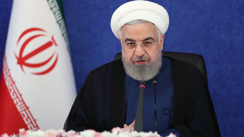 Iranpress: الرئيس الإيراني: الشعب الإيراني ألحق هزيمة بالأعداء في حربهم الاقتصادية