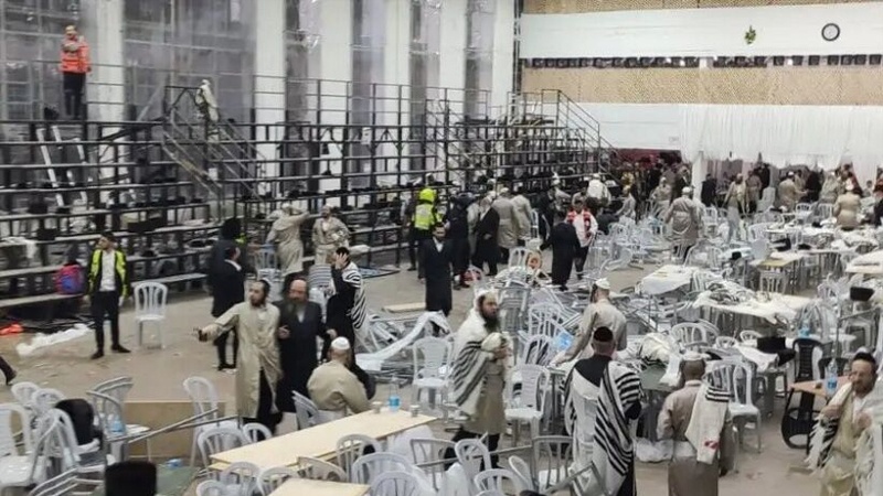 Iranpress: قتيلان وعشرات الجرحى في انهيار مدرج في كنيس يهودي