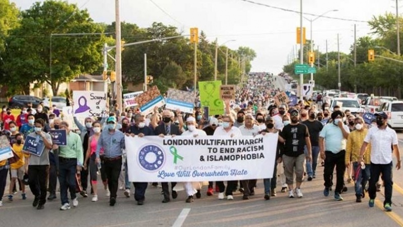 تظاهرات في كندا تندیدا بمقتل أسرة مسلمة دهسا بشاحنة