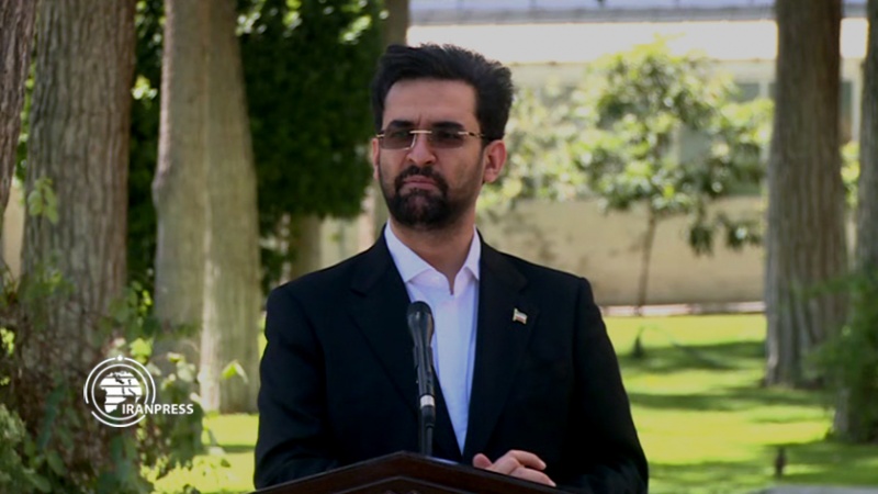 Iranpress: وزير الاتصالات يندد بحجب أمريكا لمواقع الفضائيات الإيرانية