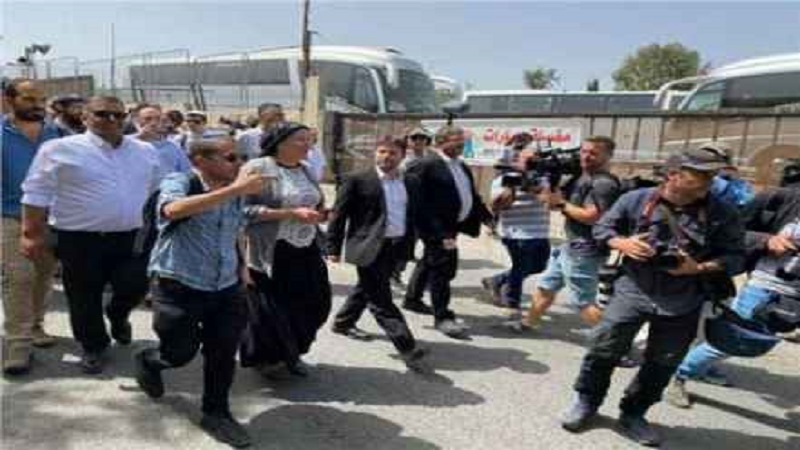 Iranpress: عشرات المستوطنين يقتحمون الأقصى بقيادة عضو متطرف في الكنيست الصهيوني