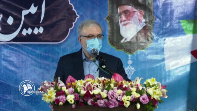 Iranpress: إيران لا تواجه مشكلة في إنتاج لقاحات مضادة لكورونا
