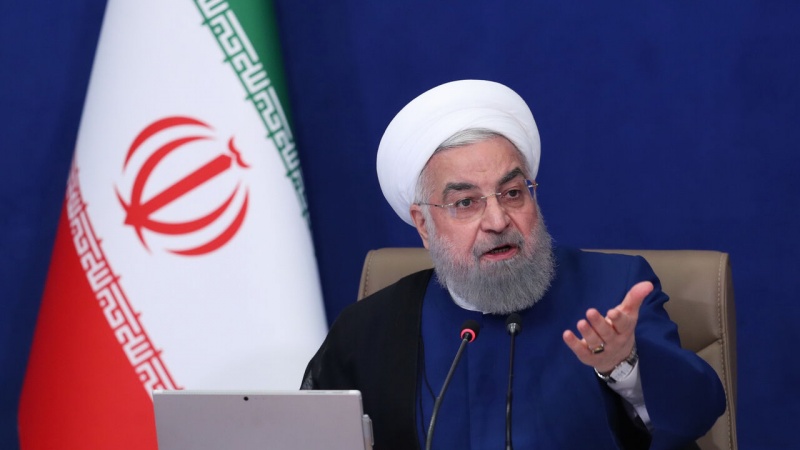 Iranpress: روحاني: الحظر الأمريكي الظالم ضد إيران ارهاب اقتصادي