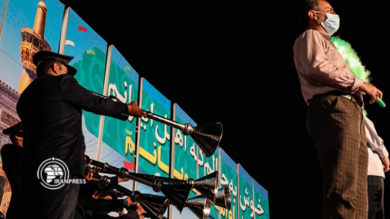Iranpress: احتفالات مولد الإمام الرضا عليه السلام في ساحة ’نقش جهان‘ بإصفهان