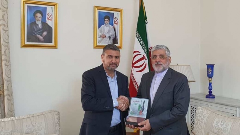 Iranpress: المتحدث باسم حماس يلقتي بسفير ايران في تونس