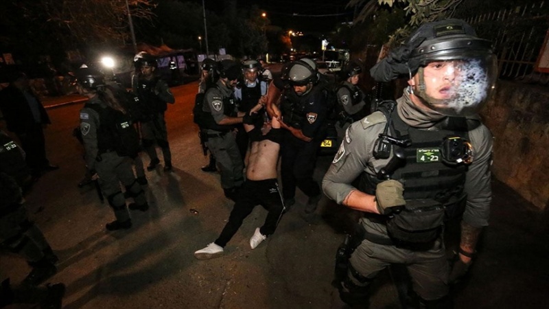Iranpress: إصابة 3 فلسطينيين إثر اعتداء قوات إسرائيلية عليهم