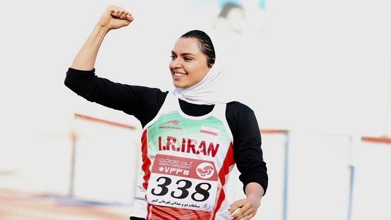 Iranpress: إمرأة إيرانية أخرى تلتحق بأولمبياد