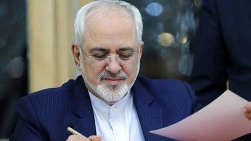 Iranpress: ظريف يؤكد عدم فاعلية الحظر ضد إيران