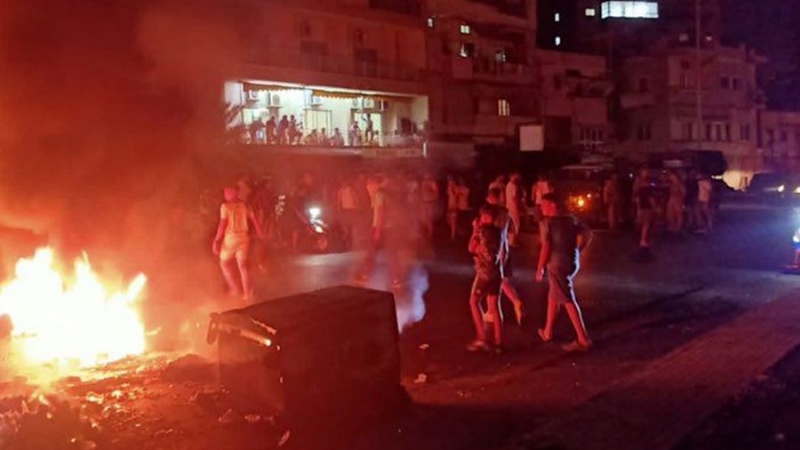 Iranpress: استمرار الاحتجاجات في صيدا بلبنان