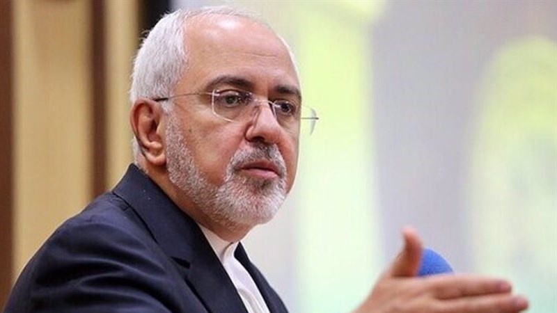 Iranpress: ظريف: قمت بتوثيق عدم تنفيذ الاتفاق النووي من قبل الغربيين