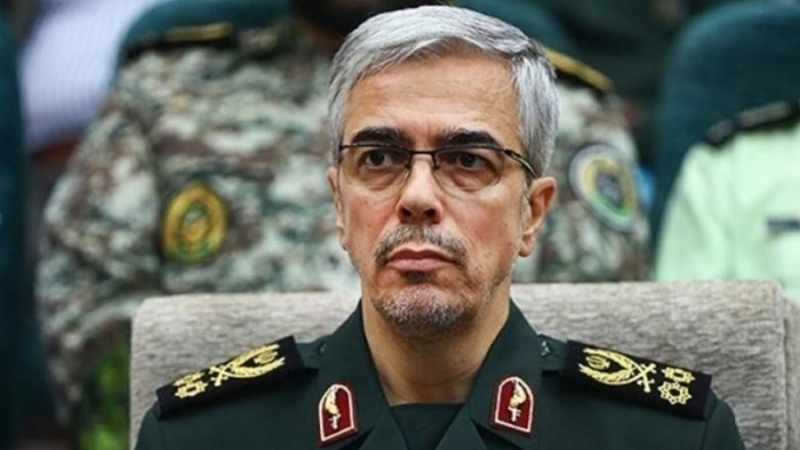 Iranpress: إيران تؤكد على ضرورة رفع قوة السياسة الاستراتيجية للقوات المسلحة