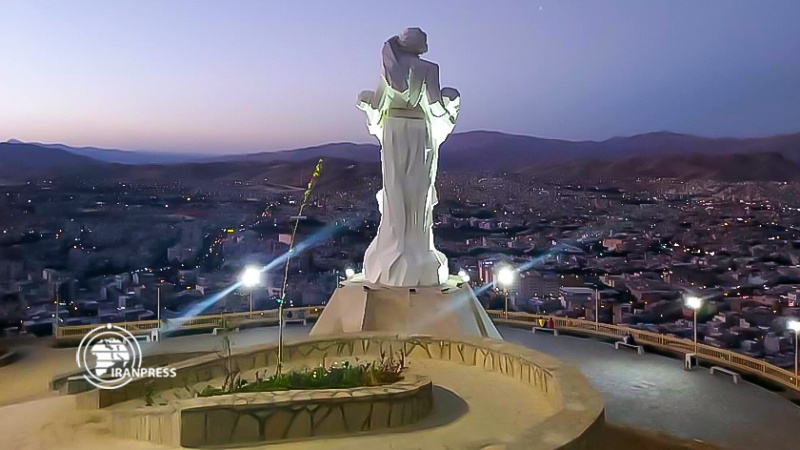 تصاویری از پیکره بزرگ سنندج؛ نماد یادبود شهدای بمباران شیمیایی کردستان