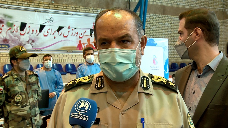 Iranpress: التعاون بين الجيش والصحة لاحتواء كورونا
