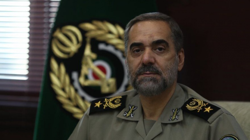 Iranpress: القوات المسلحة الإيرانية سترد بشدة على أي عمل غبي