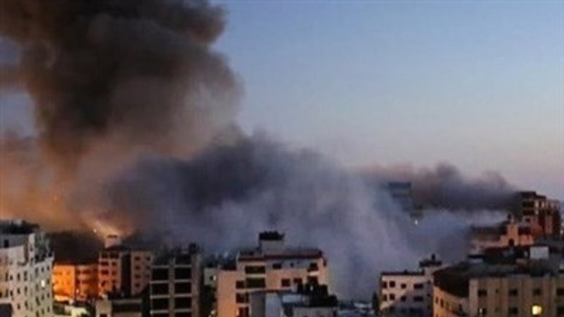 Iranpress: الاحتلال يشن عدة غارات على قطاع غزة