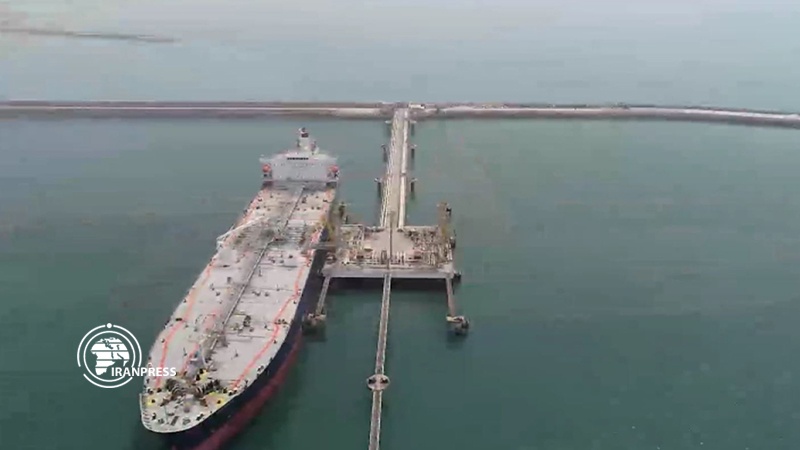 Iranpress: تطوير ميناء ‘الشهيد رجائي’ بهدف زيادة الصادرات وتوفير وقود للسفن