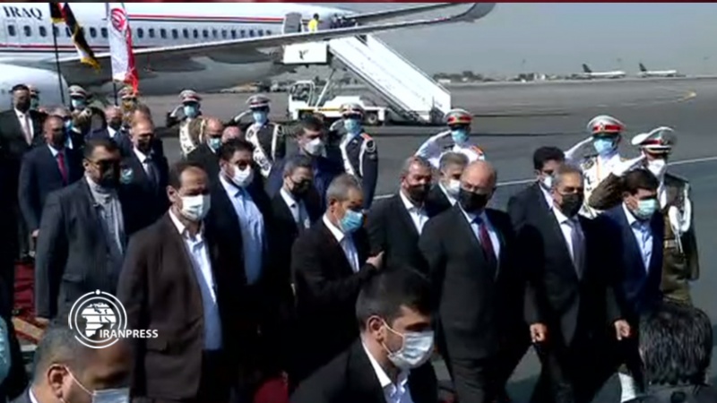 Iranpress: الرئيس العراقي يصل طهران + فيديو