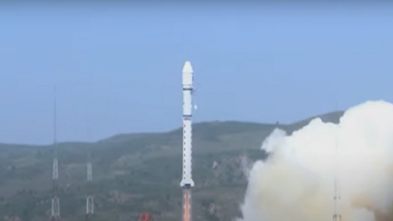 Iranpress: فشل الإطلاق الثالث للصاروخ الفضائي الصيني