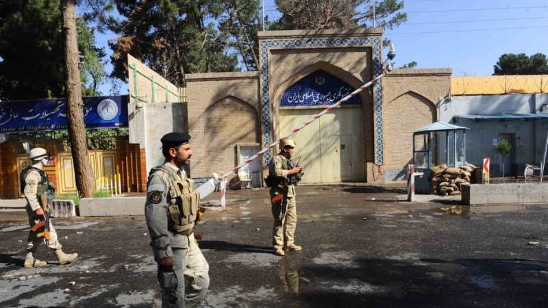 Iranpress: نقل القنصلية العامة الإيرانية في مدينة مزار شريف الأفغانية إلى كابول