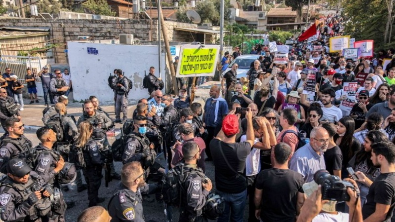 Iranpress: الاحتلال يغلق حي ‘الشيخ جراح’ بمدينة القدس