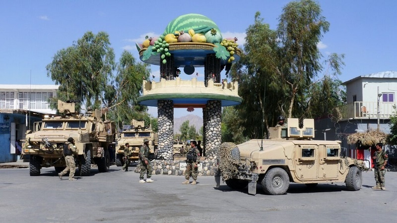 Iranpress: تأكيد سقوط عاصمة ولاية فرح الأفغانية بيد طالبان