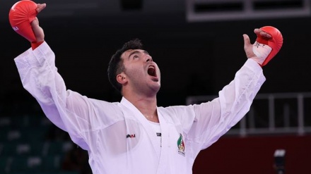 لاعب الكاراتيه الإيراني يحصد الذهبية في منافسات الأولمبياد