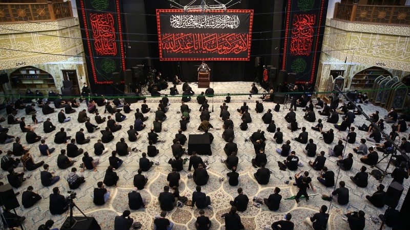 Iranpress: اقامة مراسم العزاء الحسيني في ارجاء ايران